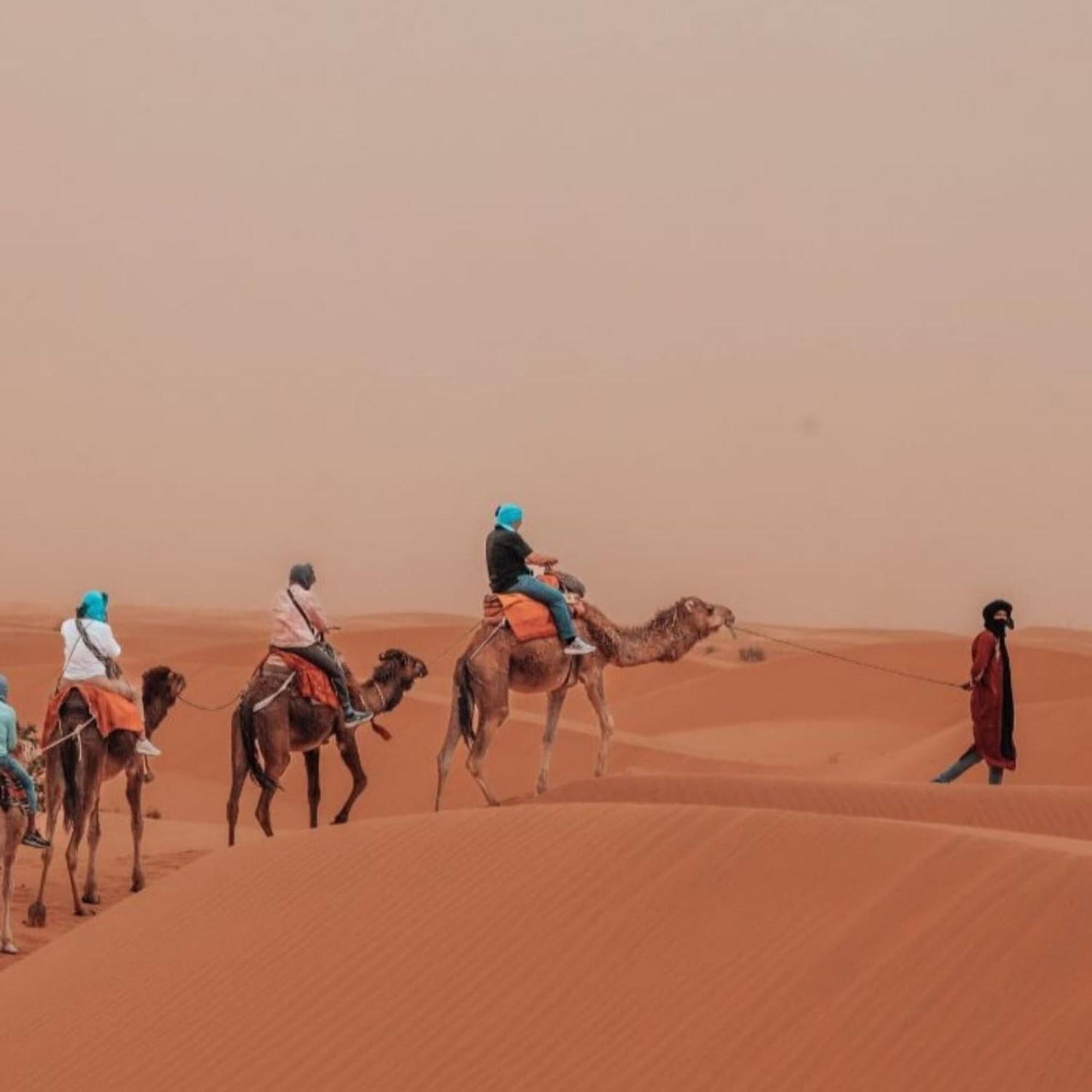 Готель Unique Sahara Camp Мерзуга Екстер'єр фото